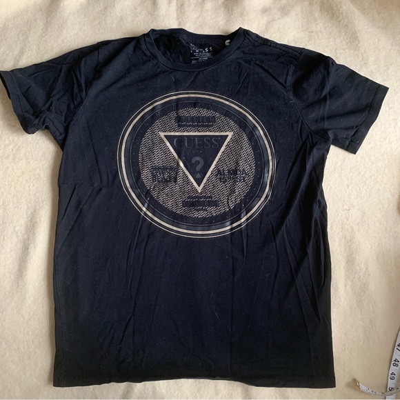 Guess graphic tee, small - Picture 1 of 4
